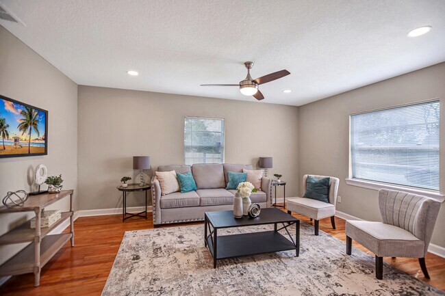 Building Photo - 5841 Cherry Laurel Dr