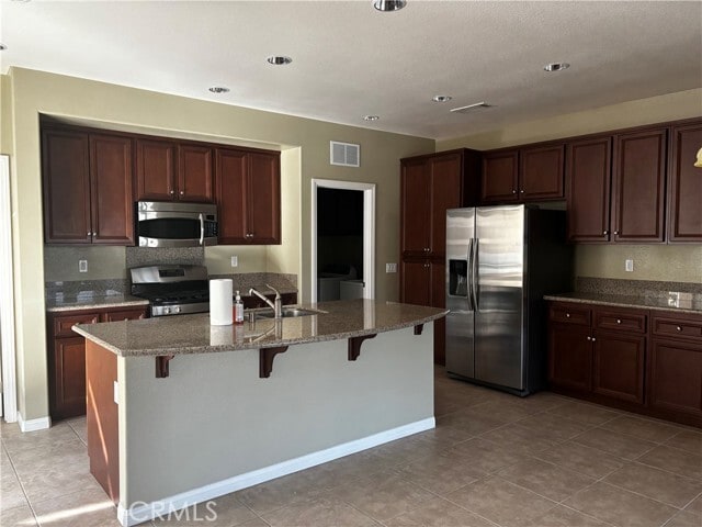 Building Photo - 1690 Lewis Creek