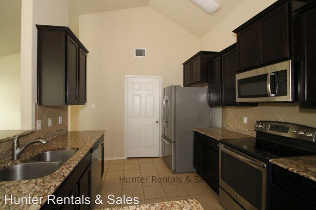 Building Photo - 4 br, 2 bath House - 3511 Lorne Dr