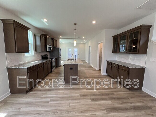 Foto del edificio - 284 White Oak Gdn Wy