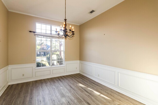 Building Photo - 5803 Carriage Hills Dr