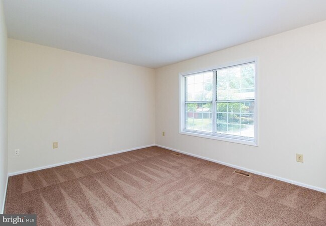 Foto del edificio - 14175 Spring Branch Dr