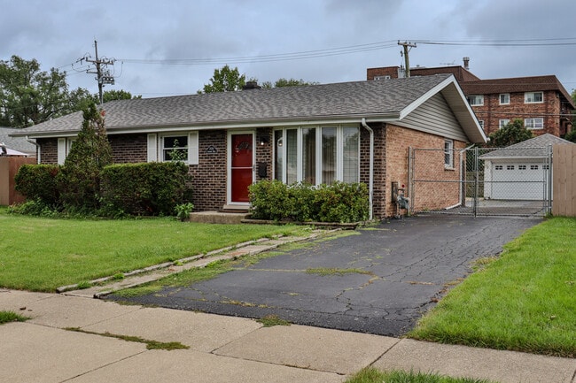 Building Photo - 7119 Stanford Dr