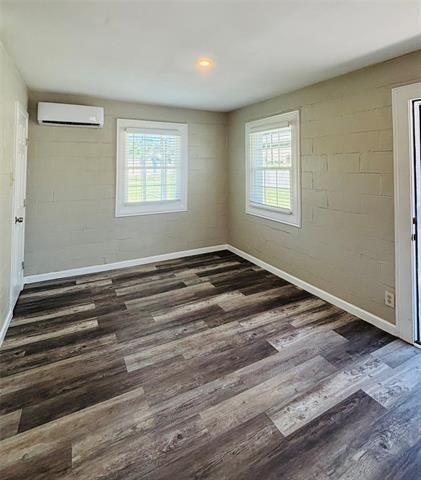 Foto del edificio - 260 S Corinth St Rd