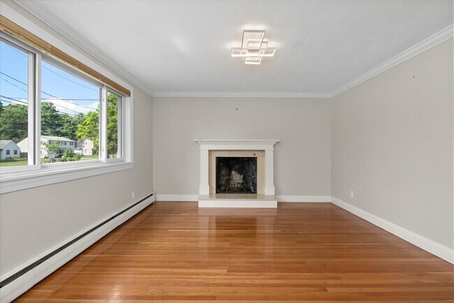 Building Photo - 58 Rustcraft Rd