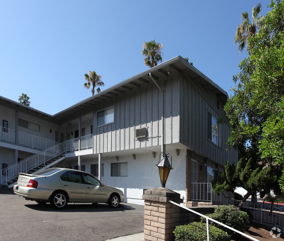 Building Photo - 8131 Lemon Ave