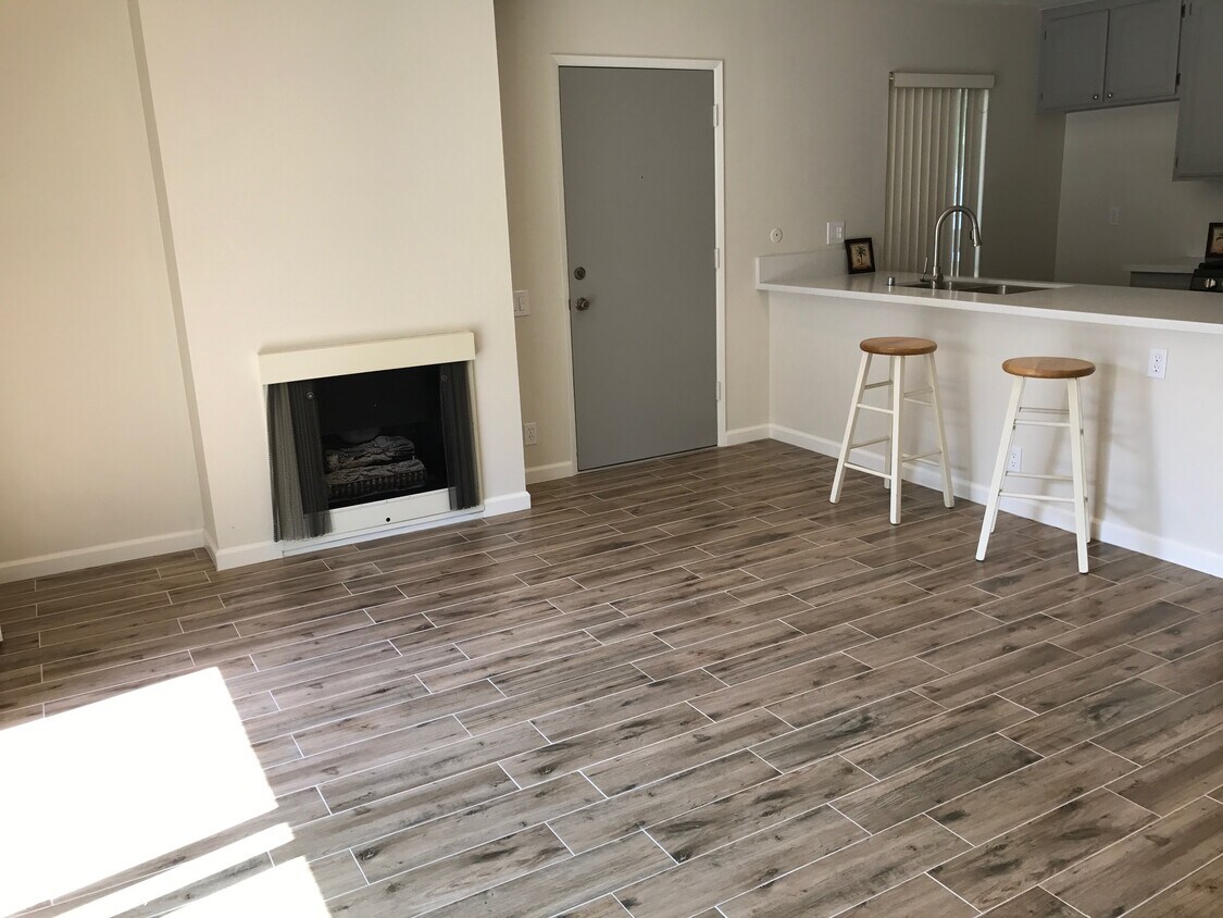 2845 S Fairview St, Santa Ana, CA 92704 Townhome Rentals in Santa Ana