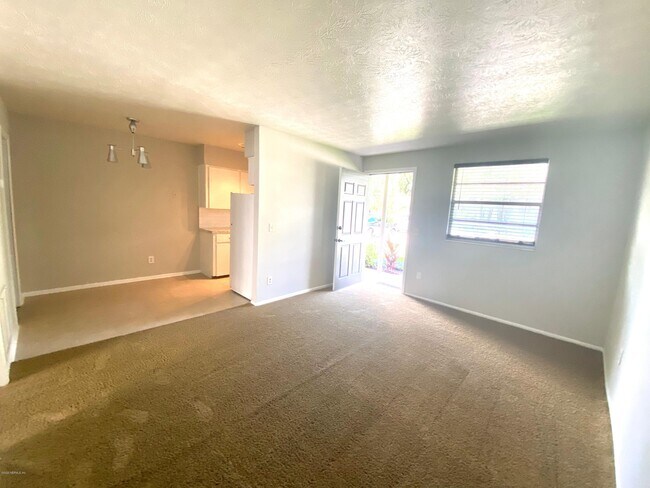 Foto del edificio - 1120 Cedar St