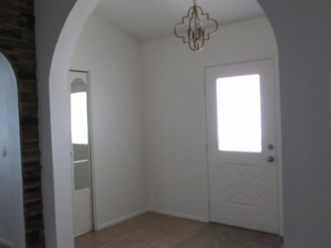 Photo - Nice 4 Bedroom + Den Home With Pool In AHW...