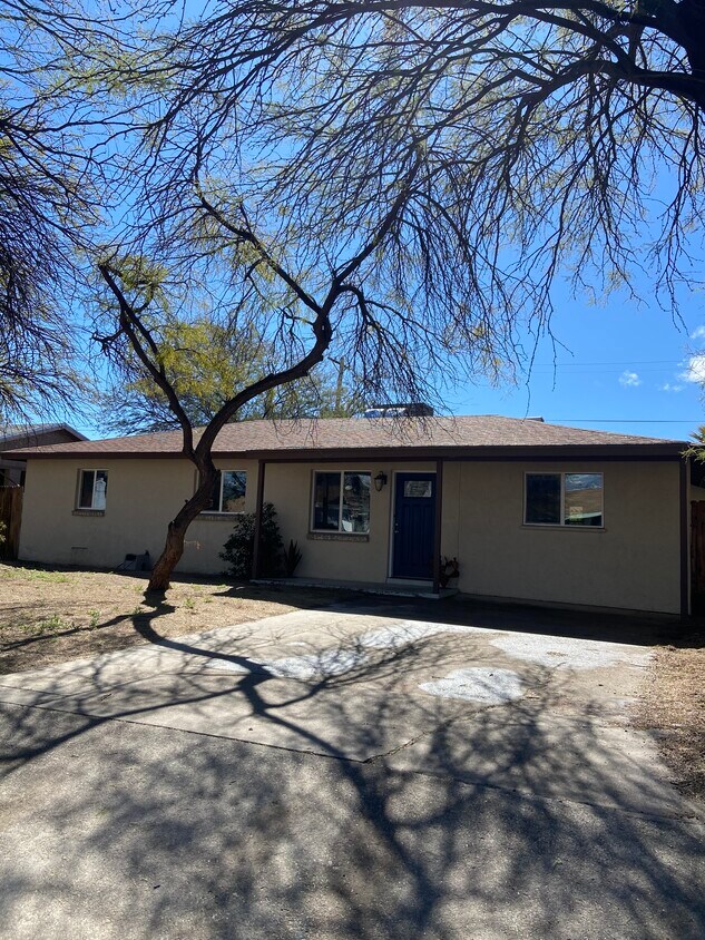 2558 E Alta Vista St, Tucson, AZ 85716 House for Rent in Tucson, AZ