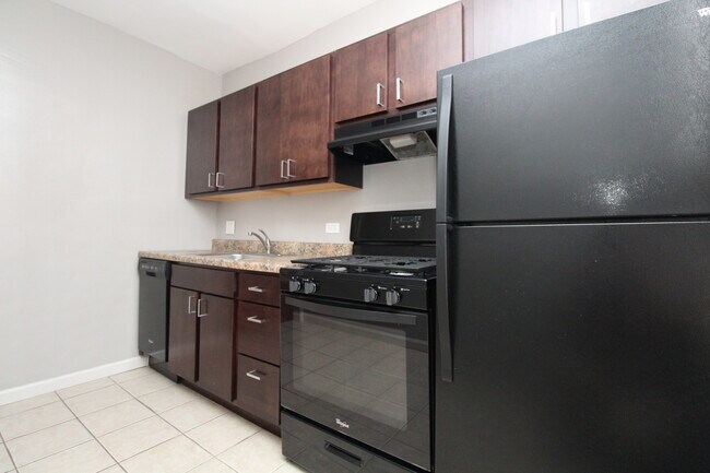 Foto del edificio - 1354.5 W Argyle St