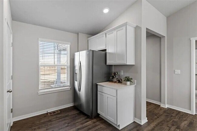 Foto del edificio - 1724 Southbridge Dr