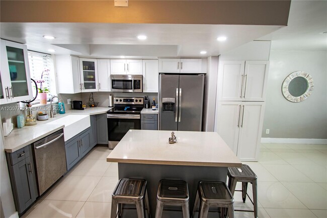 Foto del edificio - 2117 NE 123rd St