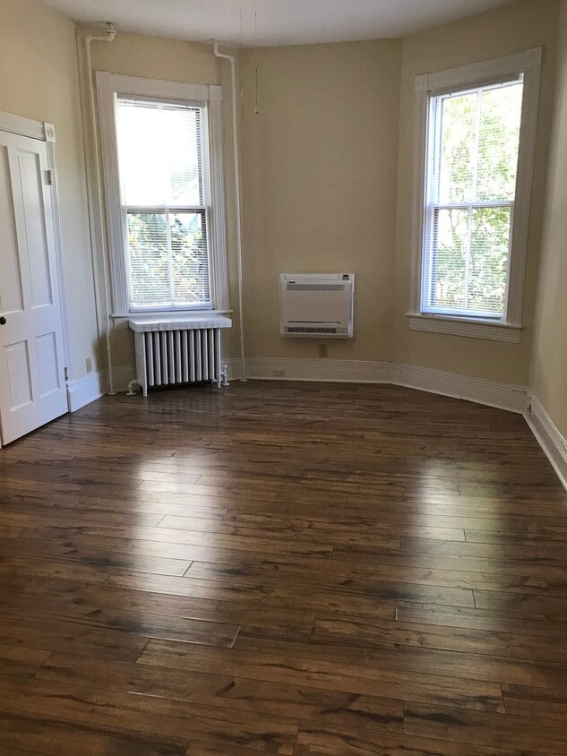 Building Photo - 810 N Augusta St