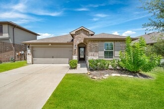 Building Photo - 7543 Highland Chase Dr