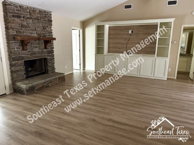 Building Photo - 6620 Forest Trail Cir