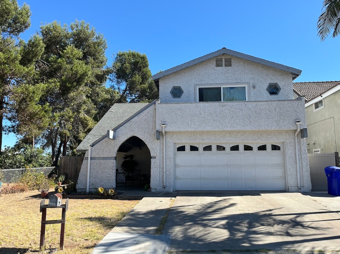 Primary Photo - 8031 Montara Ave