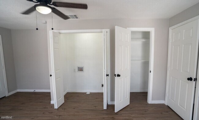 Foto del edificio - 1 br, 1 bath Duplex - 3619 Copeland St