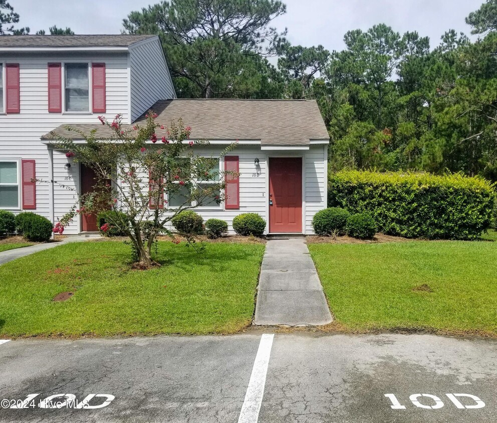 Foto principal - 10 Portwest Townhouses Dr