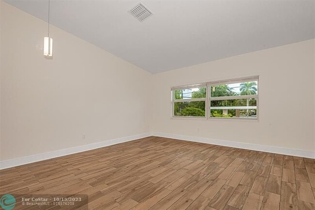 Building Photo - 2930 NW 92nd Ave