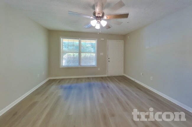 Building Photo - 1030 Weatherwood Pl NE