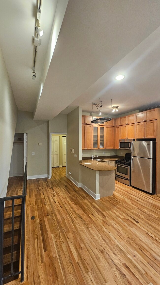 Building Photo - 1411 W Ohio St