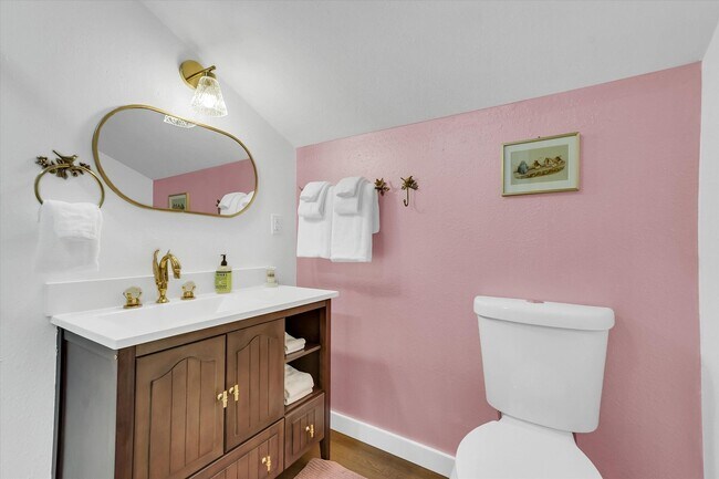 Foto del edificio - Find Your Calm: Furnished Anderson Island ...
