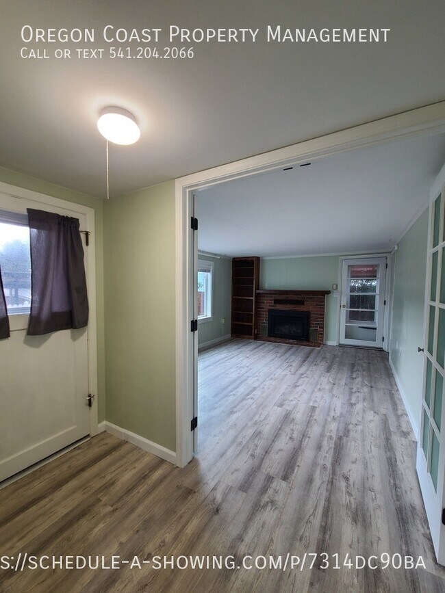 Building Photo - 3bed/1.5bath Home in Nelscott