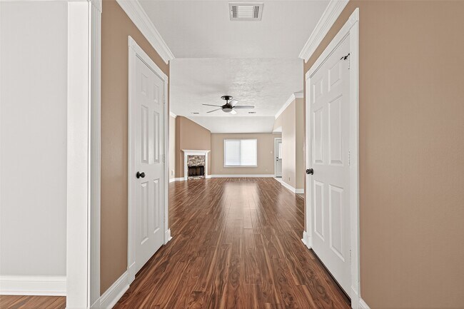 Foto del edificio - 6606 Wide Creek Dr