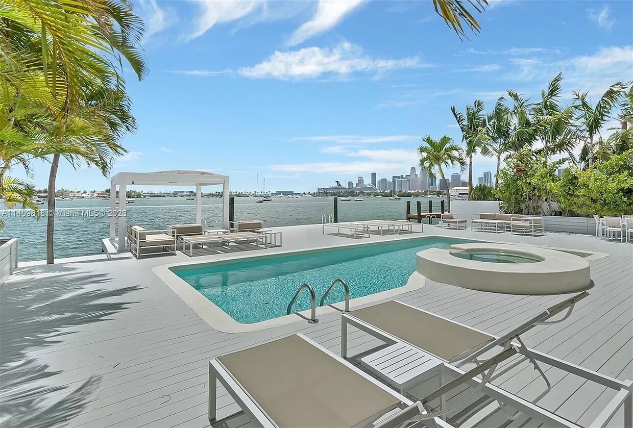 Foto principal - 1372 S Venetian Way