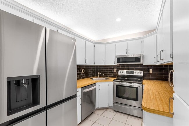 Foto del edificio - 3114 Lake Pine Way