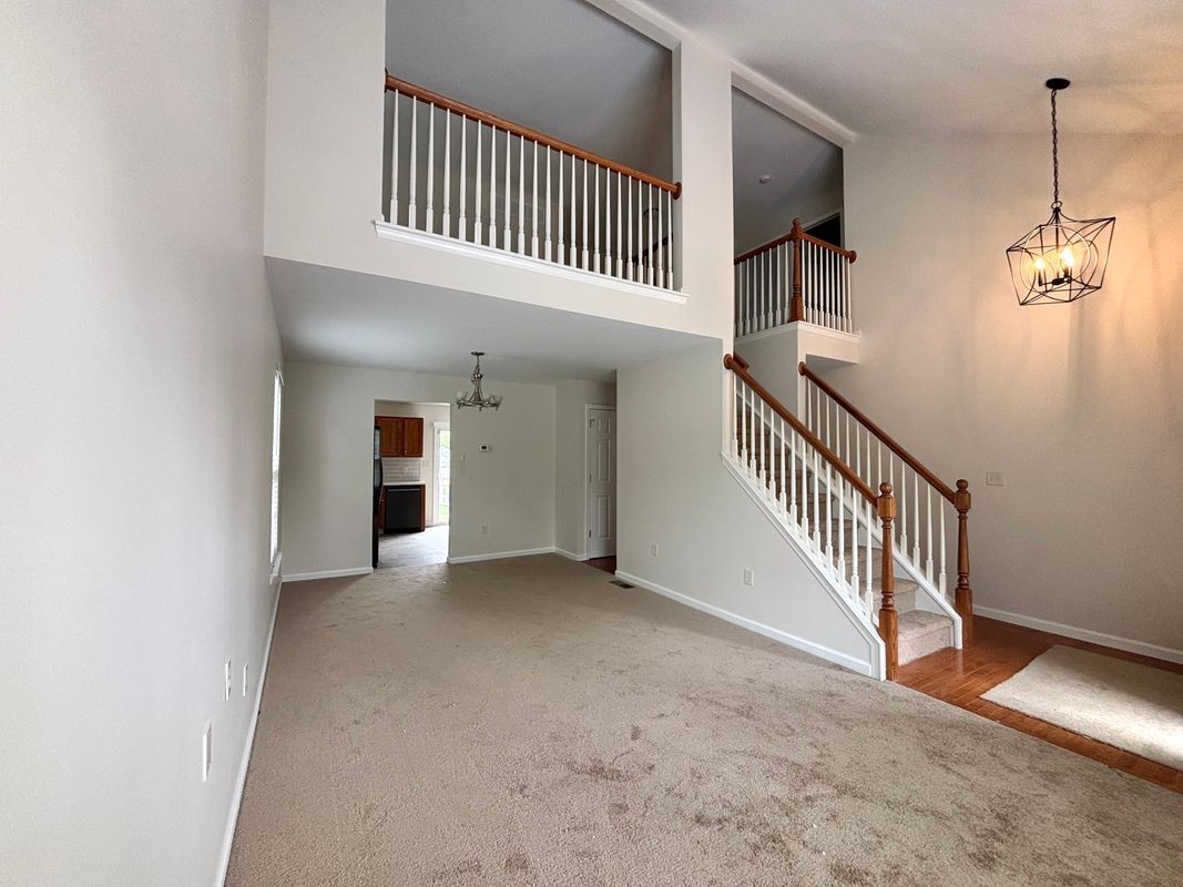 Building Photo - 1537 Cambridge Dr