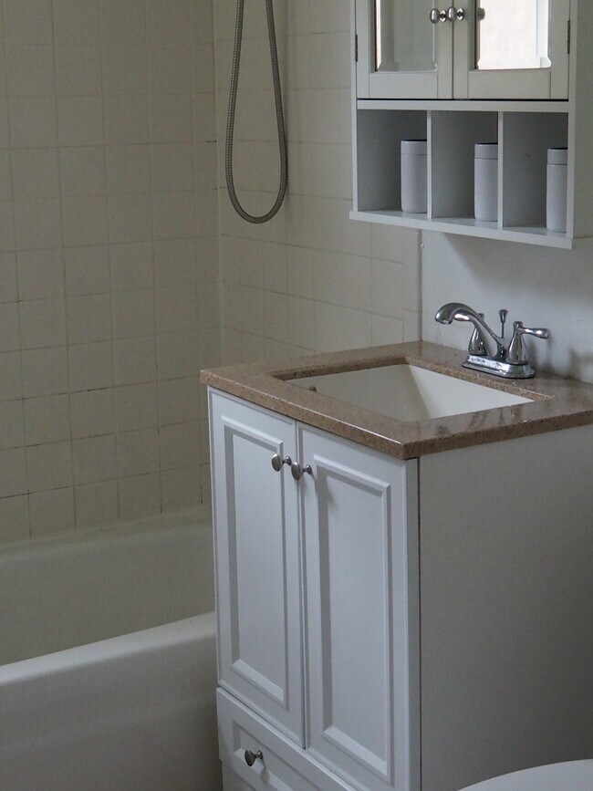 392 Montague Rd Unit 29, Sunderland, MA 01375 Apartments in