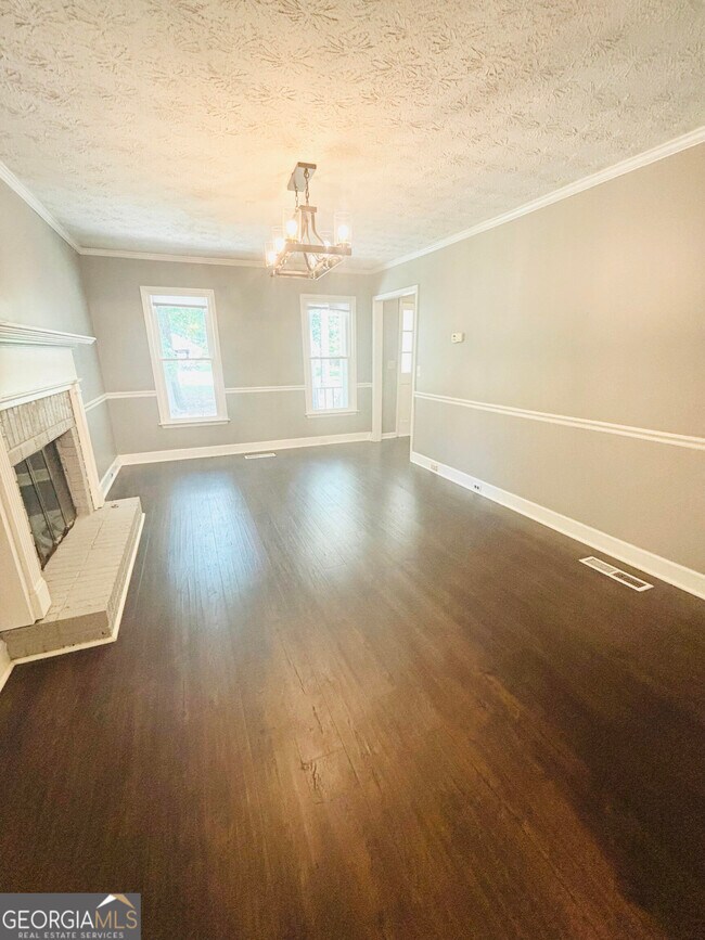 Foto del edificio - 185 Franklin Farms Cir