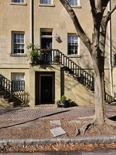 Building Photo - 433 Barnard St