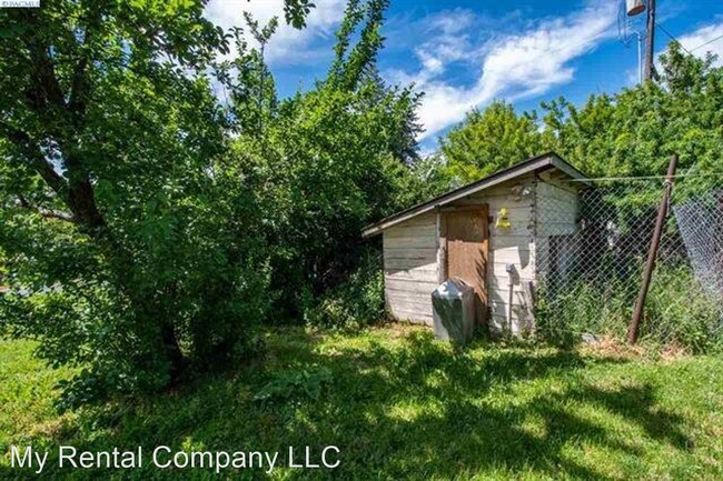 Building Photo - 3 br, 1 bath House - 310 E Houghton