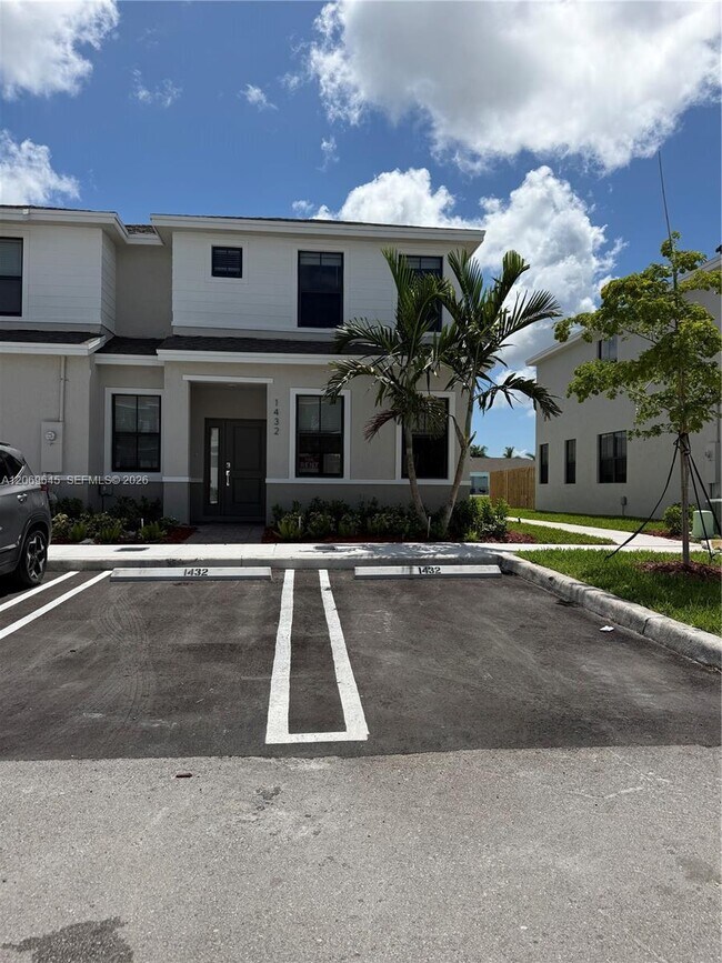Foto del edificio - 1432 NE 4th Ave