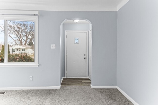 Building Photo - 23123 Lambrecht Ave