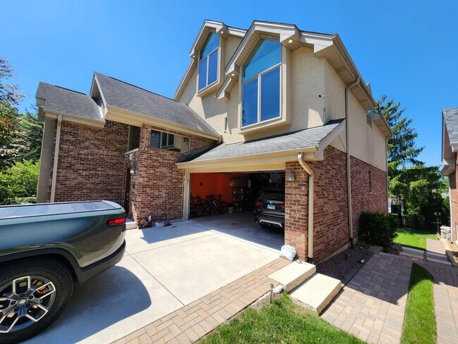 Foto del edificio - 611 S Oakwood Ave