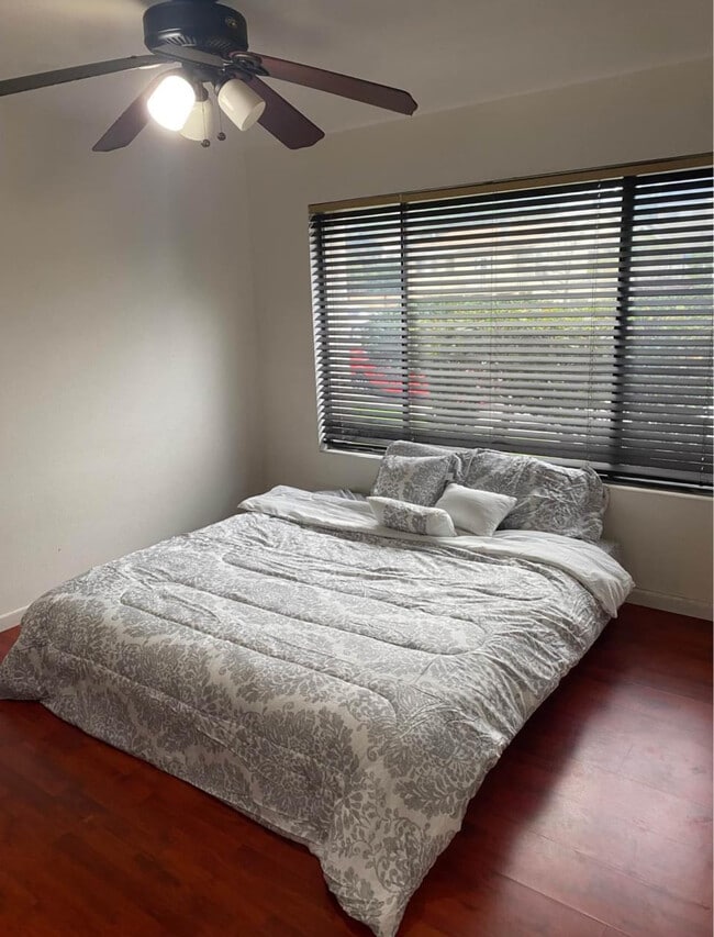 Foto del edificio - 6603 Reservoir Ct