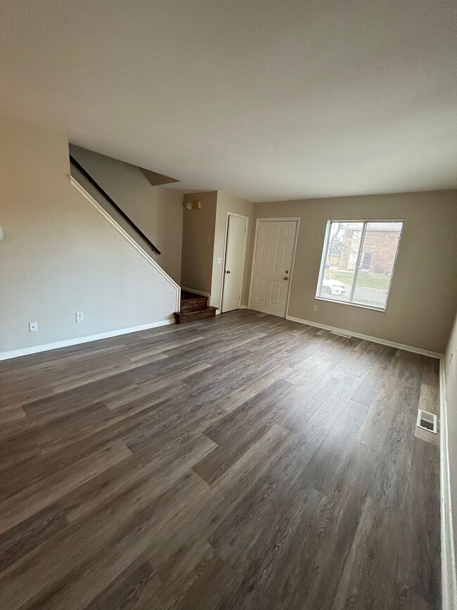 Foto del edificio - 1180 - 1186 E McCarley Dr