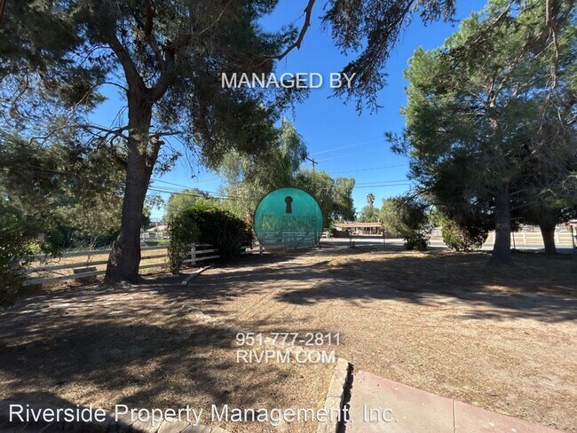 Building Photo - 3 br, 1 bath House - 4081 Valley View Ave