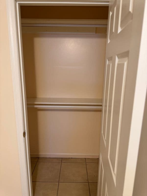 Foto del edificio - 8701 Lindendale Dr