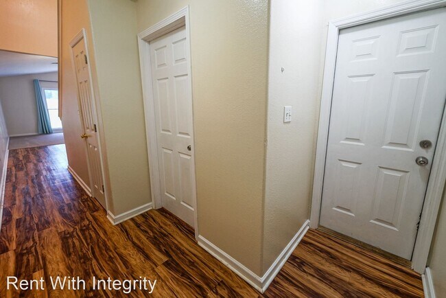 Foto del edificio - 3 br, 2 bath House - 2143 Delta Way