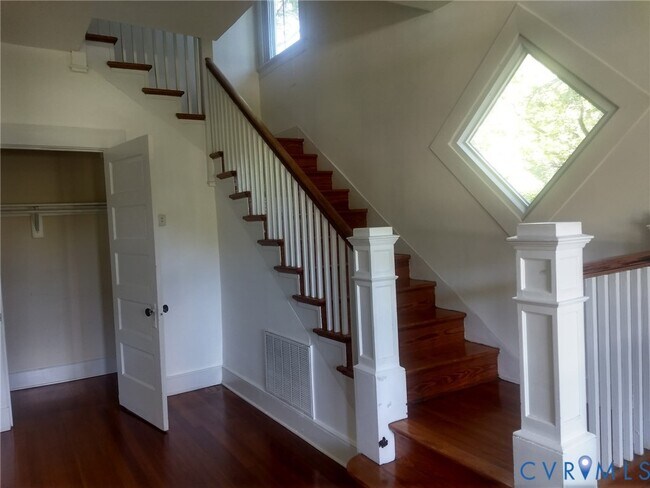 Foto del edificio - 5277 New Market Rd