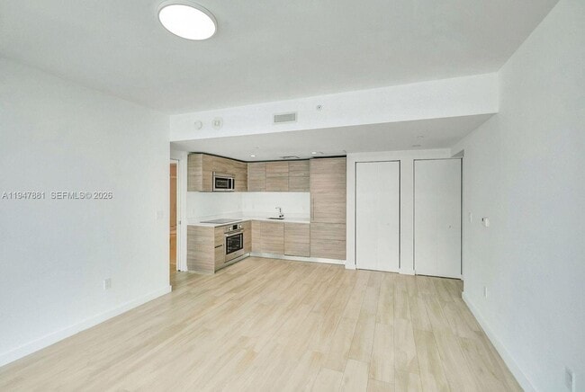 Foto del edificio - 1300 S Miami Ave