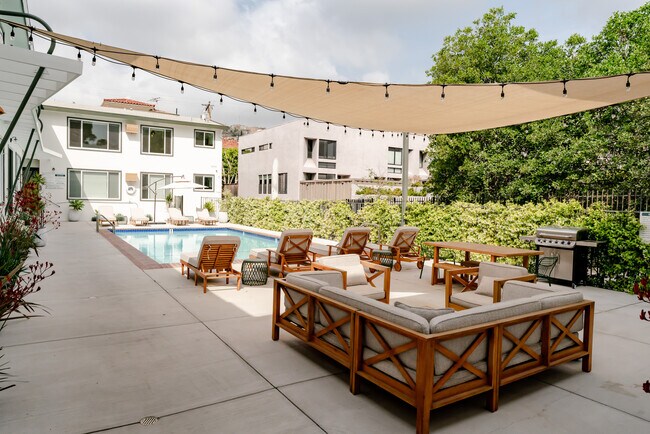 Foto del edificio - 1319 Havenhurst Dr