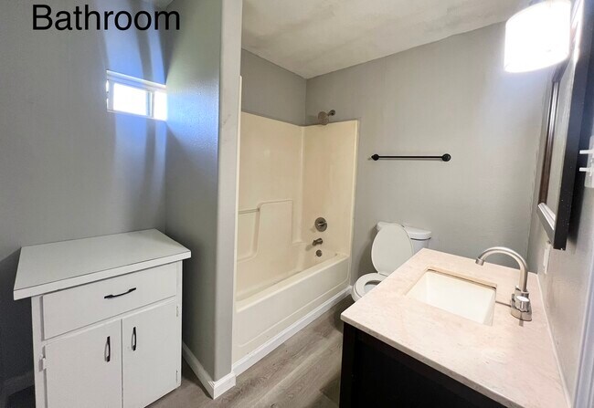 Foto del edificio - 241 Orange St