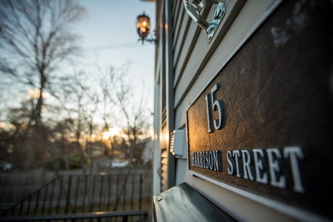 Building Photo - 15 Harrison St