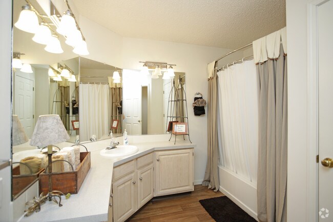 1HAB, 1BA - Washington_1,118 ft² - Georgetown Apartments